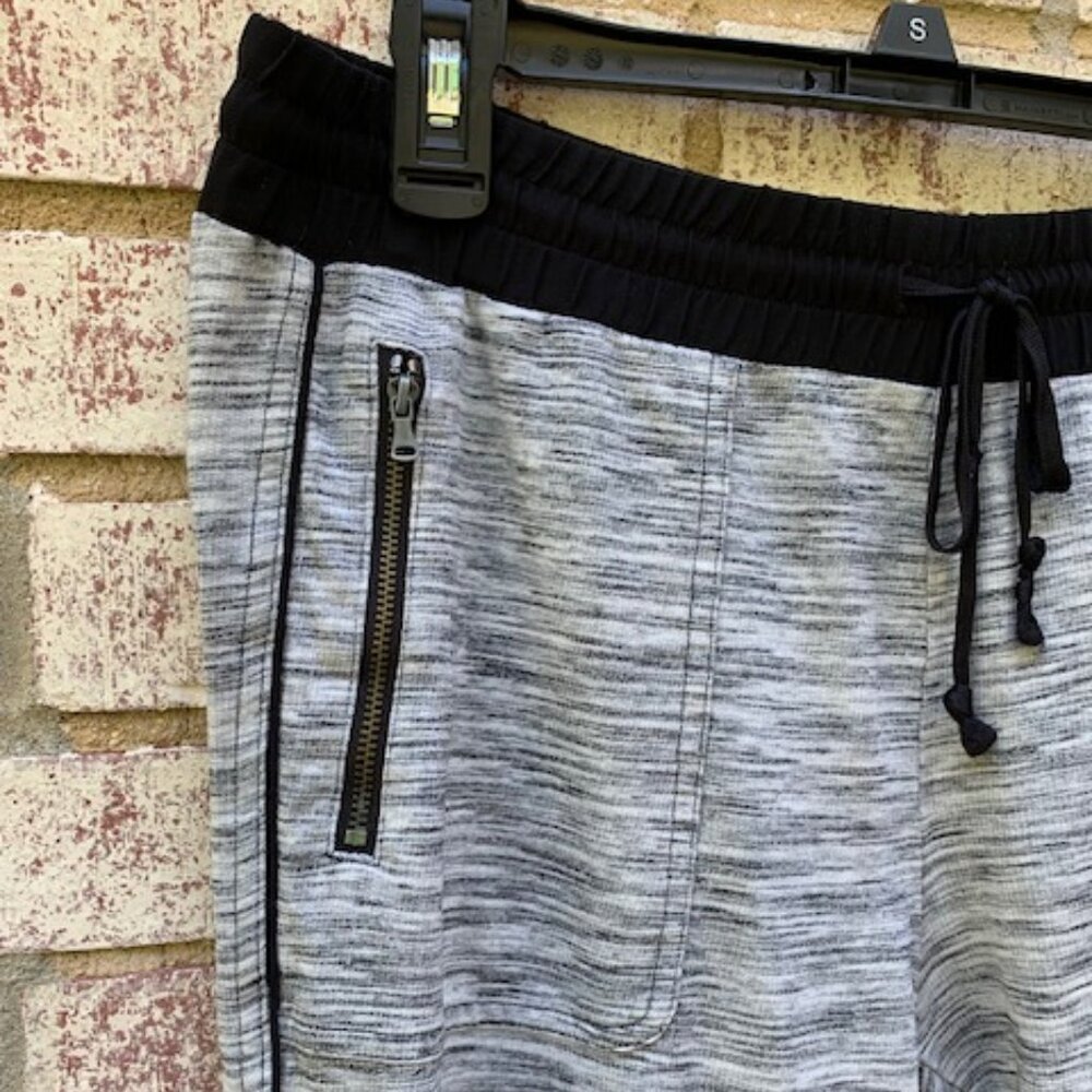 Lou & Grey jogger sweatpants size medium - Picture 2 of 9